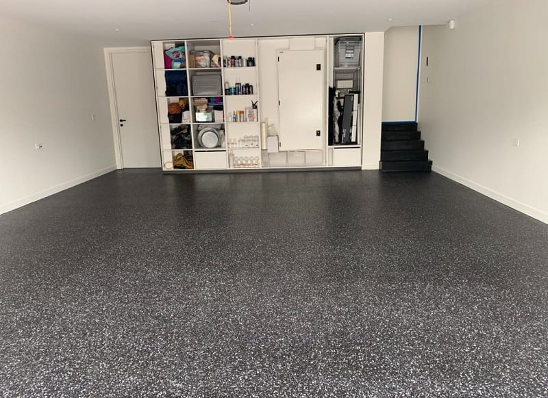 Decorative flake flooring with a granite-inspired finish
